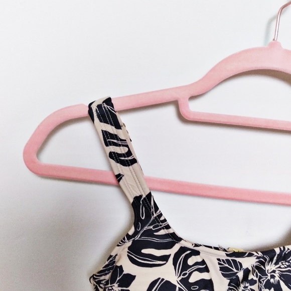 Xhilaration Neutral Tropical Leaf Print Bikini Top Size XS - Picture 4 of 8